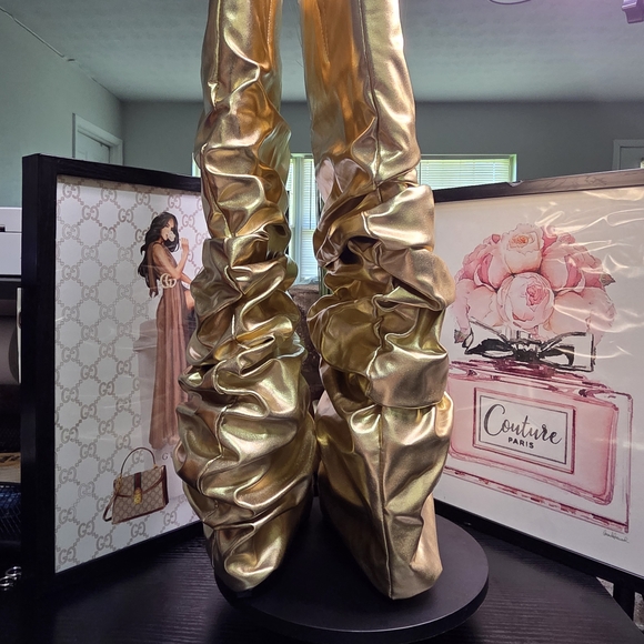 Azalea Wang Gold Boots - Picture 3 of 6